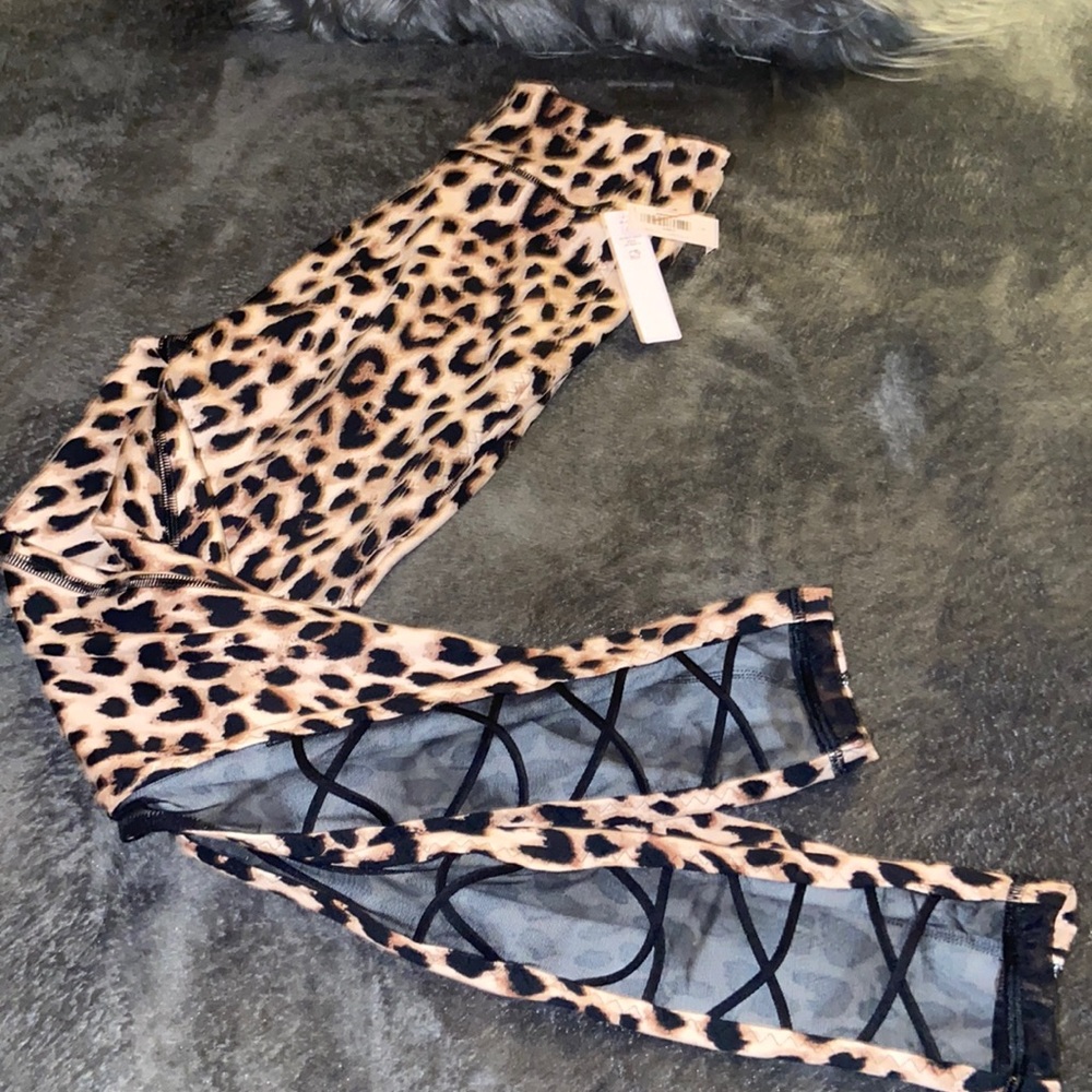 Incredible Essential Leopard Legging